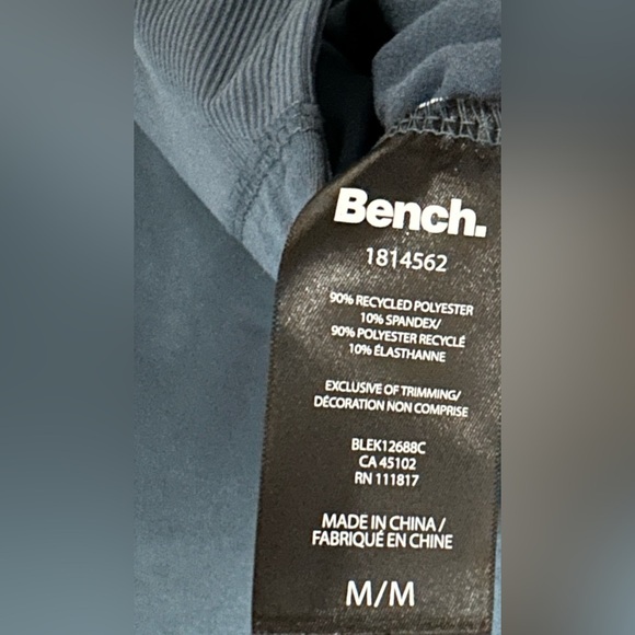✨NWT✨ Bench. Women’s Long Sleeve Shirt- Size Medium - Picture 4 of 7